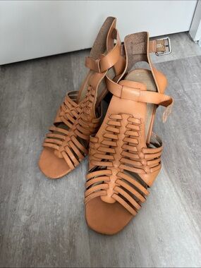 Women’s Tan Woven Leather Sandal Heel